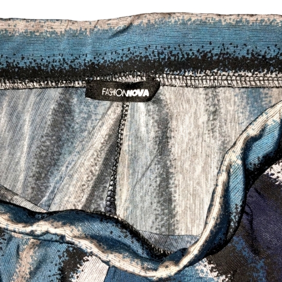 Fashion Nova Blue Tones Striped Pants - Picture 2 of 2